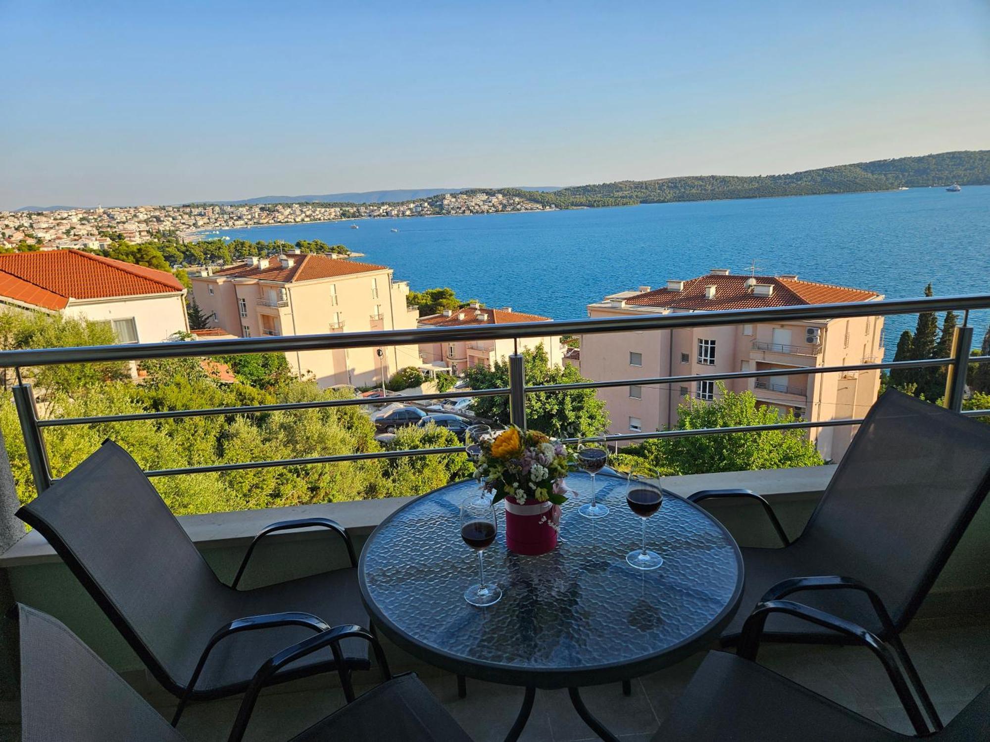 Apartmani Dodo Трогір Екстер'єр фото