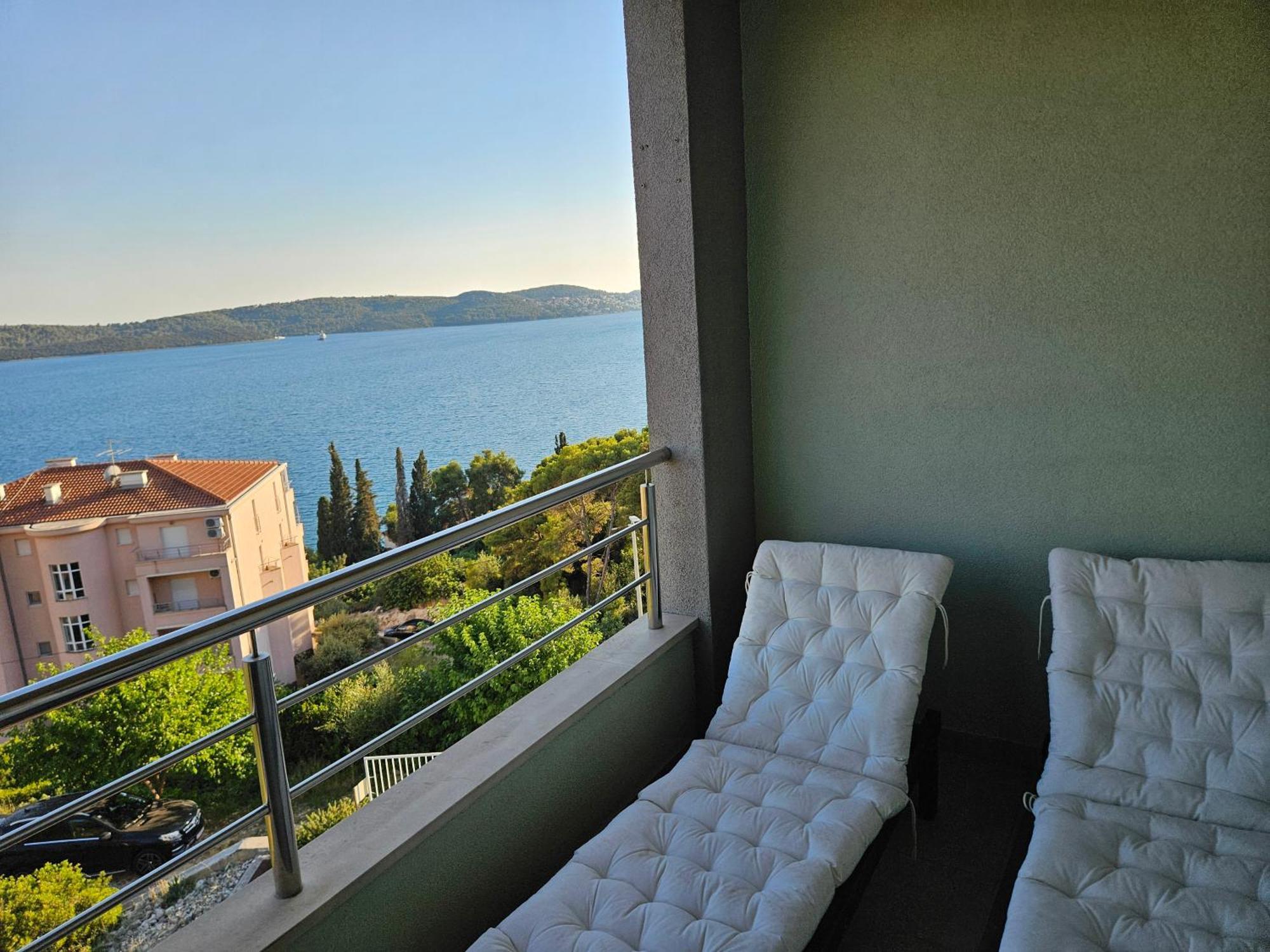 Apartmani Dodo Трогір Екстер'єр фото